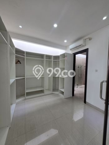 For Sale! Luxury House LT 250m2 Desain Modern di Alam Sutera For Sale! Luxury House LT 250m2 Desain Modern di Alam Sutera