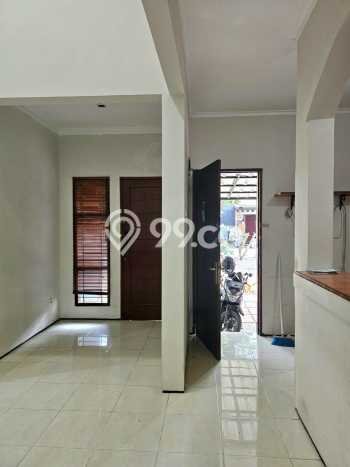 Rumah Luas Asri 3 KT Siap Huni di Bintaro Tangerang Selatan Rumah Luas Asri 3 KT Siap Huni di Bintaro Tangerang Selatan