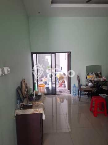 Ready to Use! Luxury House LT 247m2 Desain Elegan di Meruya Ready to Use! Luxury House LT 247m2 Desain Elegan di Meruya