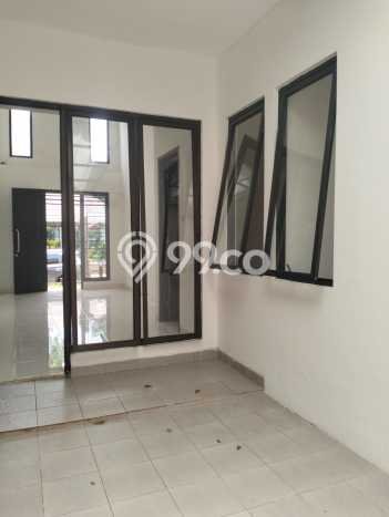 Disewakan! Rumah 3 Kamar Tidur &
2 Kamar Mandi di BSD Graha Raya, Tangerang Disewakan! Rumah 3 Kamar Tidur &
2 Kamar Mandi di BSD Graha Raya, Tangerang