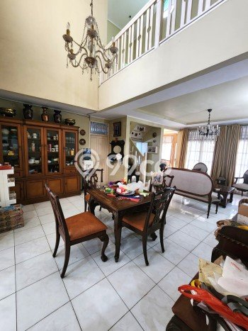 Rumah Mewah LB 200m2 Siap Huni Desain Elegan di Sektor 9-Bintaro, Tangerang Selatan Rumah Mewah LB 200m2 Siap Huni Desain Elegan di Sektor 9-Bintaro, Tangerang Selatan