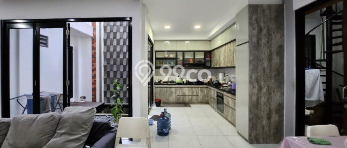 Ready to Use! Premium House LT 265m2 Desain Elegan di Pondok Ranji Ready to Use! Premium House LT 265m2 Desain Elegan di Pondok Ranji