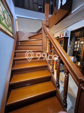 Dijual Rumah Luas Elegan Dengan View Cantik di Bintaro, Jakarta Selatan Dijual Rumah Luas Elegan Dengan View Cantik di Bintaro, Jakarta Selatan