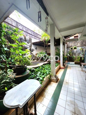 Dijual Rumah Luas Elegan Dengan View Cantik di Bintaro, Jakarta Selatan Dijual Rumah Luas Elegan Dengan View Cantik di Bintaro, Jakarta Selatan