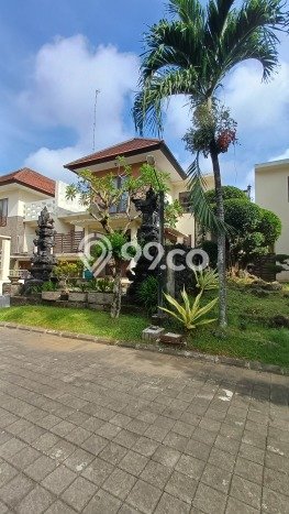 PRIME LOCATION! Rumah area Denpasar Timur, 4 KT, Area Tenang, LT 200m2m² Bangunan 150m2m² PRIME LOCATION! Rumah area Denpasar Timur, 4 KT, Area Tenang, LT 200m2m² Bangunan 150m2m²