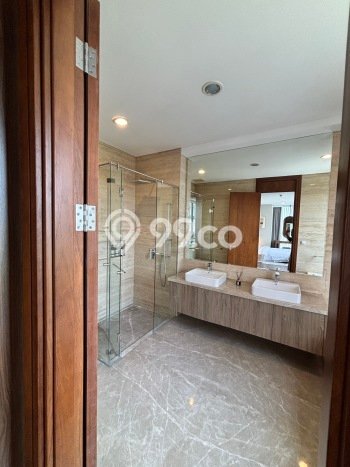 Hunian Apartemen High-Class untuk Dijual di Jakarta Selatan dengan 3 BR & 3 Kamar Mandi Hunian Apartemen High-Class untuk Dijual di Jakarta Selatan dengan 3 BR & 3 Kamar Mandi