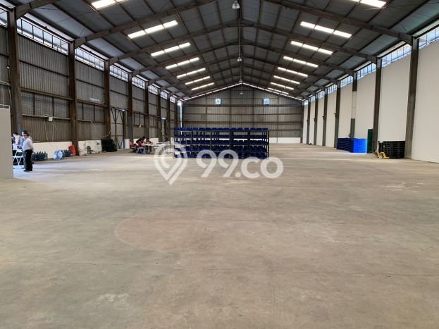 Gudang Disewa di Jakarta Barat dengan LB 1770m2 Area Komersial Ramai Gudang Disewa di Jakarta Barat dengan LB 1770m2 Area Komersial Ramai
