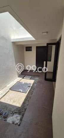 Dijual Rumah Mewah Megah Dengan View Eksklusif di Summarecon Crown Gading, Bekasi Dijual Rumah Mewah Megah Dengan View Eksklusif di Summarecon Crown Gading, Bekasi