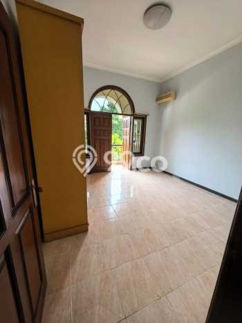 Ready to Use! Premium House LT 312m2 Desain Elegan di Surabaya Kota Ready to Use! Premium House LT 312m2 Desain Elegan di Surabaya Kota