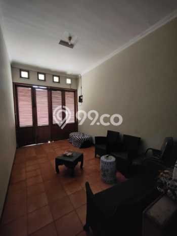 Rumah Minimalis di Surabaya Kota, Surabaya, Luas 250m2m² LB 200m2m² Rumah Minimalis di Surabaya Kota, Surabaya, Luas 250m2m² LB 200m2m²
