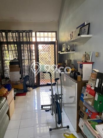 Dijual Cepat Rumah Favorit Siap Huni LB 200m2 di Wiyung, Surabaya Dijual Cepat Rumah Favorit Siap Huni LB 200m2 di Wiyung, Surabaya
