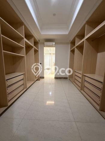Rumah Mewah LB 600m2 Siap Pakai Desain Elegan di Surabaya Kota, Surabaya Rumah Mewah LB 600m2 Siap Pakai Desain Elegan di Surabaya Kota, Surabaya