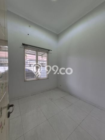 Lokasi strategis! Rumah siap huni disewakan di Rungkut LB 100m2 Lokasi strategis! Rumah siap huni disewakan di Rungkut LB 100m2