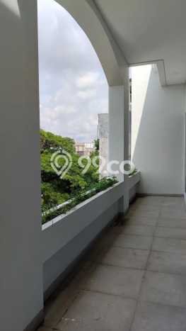Unit Komersial Disewakan di Surabaya Area Strategis Harga Kompetitif Unit Komersial Disewakan di Surabaya Area Strategis Harga Kompetitif