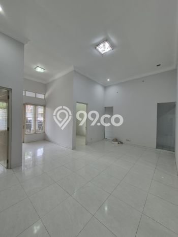 Lokasi strategis! Rumah siap huni disewakan di Rungkut LB 100m2 Lokasi strategis! Rumah siap huni disewakan di Rungkut LB 100m2