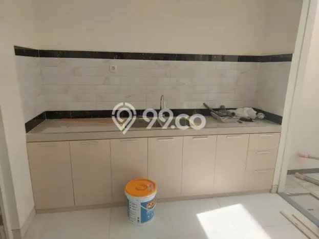 Rumah kawasan Pakuwon, 2 KM, View Kota, Luas 72m2m² Bangunan 70m2m² Rumah kawasan Pakuwon, 2 KM, View Kota, Luas 72m2m² Bangunan 70m2m²