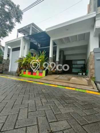 Hunian Cantik Modern Lb 261m2 di Lakarsantri, Surabaya Hunian Cantik Modern Lb 261m2 di Lakarsantri, Surabaya