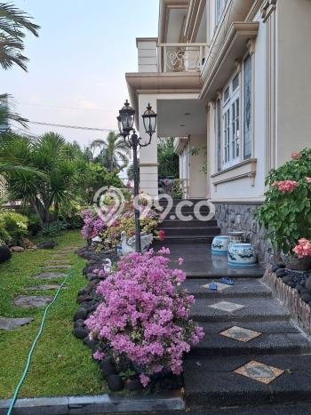 Dijual Rumah Premium dengan Fasilitas Sekitar Komplit di Dukuh Pakis, Surabaya Dijual Rumah Premium dengan Fasilitas Sekitar Komplit di Dukuh Pakis, Surabaya