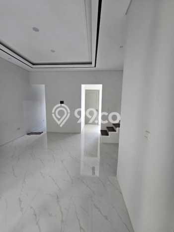 Dijual Rumah 5 Kamar Lokasi Ideal Nyaman dan Strategis di Rungkut Dijual Rumah 5 Kamar Lokasi Ideal Nyaman dan Strategis di Rungkut