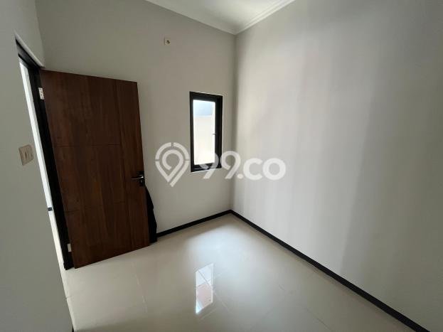 Disewakan! Rumah 2 Kamar Tidur &
2 Kamar Mandi di Karangpilang, Surabaya Disewakan! Rumah 2 Kamar Tidur &
2 Kamar Mandi di Karangpilang, Surabaya