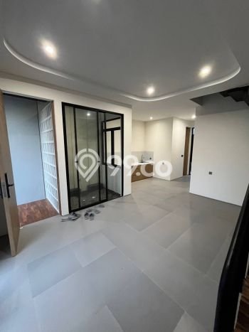Hunian Cantik Modern Lb 125m2 di Sukolilo, Surabaya Hunian Cantik Modern Lb 125m2 di Sukolilo, Surabaya