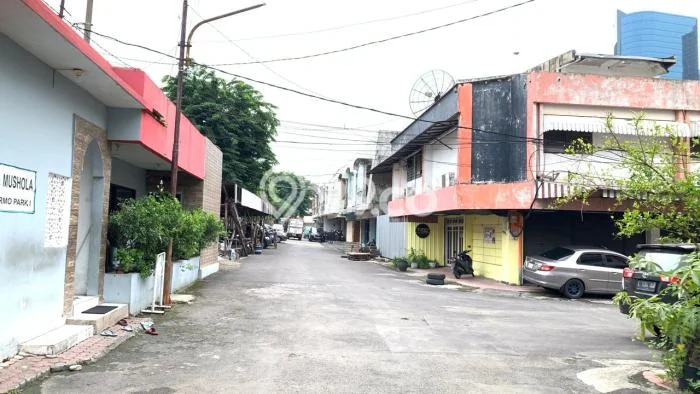 Ruko Komersial Disewakan di Sawahan Surabaya Luas 240m2 Ruko Komersial Disewakan di Sawahan Surabaya Luas 240m2