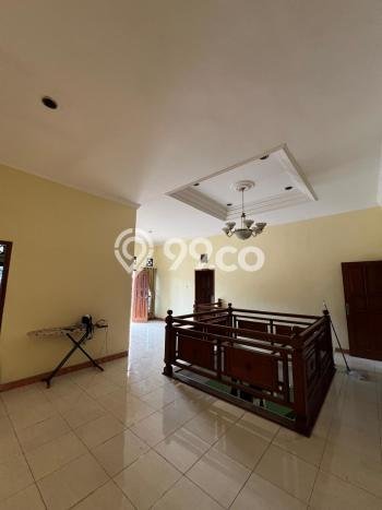 Sewa cepat hunian minimalis lokasi strategis 7 Kamar di Gubeng, Surabaya Sewa cepat hunian minimalis lokasi strategis 7 Kamar di Gubeng, Surabaya