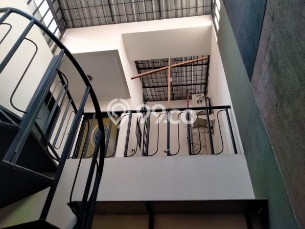 For Sale Rumah 5 Kamar Lokasi Ideal Nyaman dan Strategis di Sidoarjo For Sale Rumah 5 Kamar Lokasi Ideal Nyaman dan Strategis di Sidoarjo