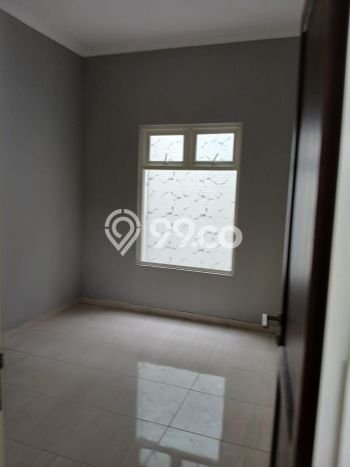 Jual Rumah Favorit Siap Huni LB 84m2 di Rungkut, Surabaya Jual Rumah Favorit Siap Huni LB 84m2 di Rungkut, Surabaya