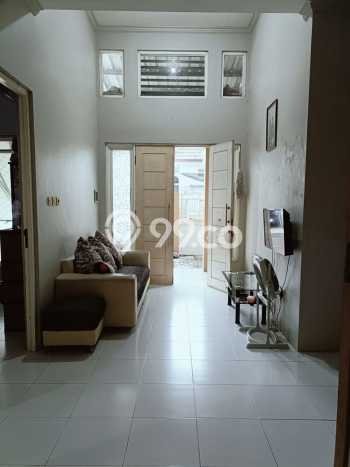 For Sale Rumah 3 Kamar Lokasi Ideal Nyaman dan Strategis di Driyorejo For Sale Rumah 3 Kamar Lokasi Ideal Nyaman dan Strategis di Driyorejo