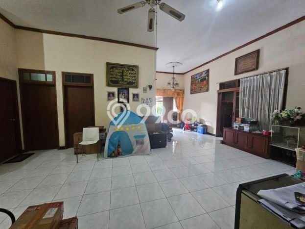Rumah Modern Cantik 6 Kamar Siap Huni di Sidoarjo Rumah Modern Cantik 6 Kamar Siap Huni di Sidoarjo