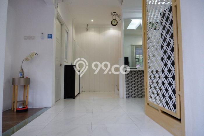 Rumah Modern 4 KT LT 129m2 di Surabaya Kota Rumah Modern 4 KT LT 129m2 di Surabaya Kota