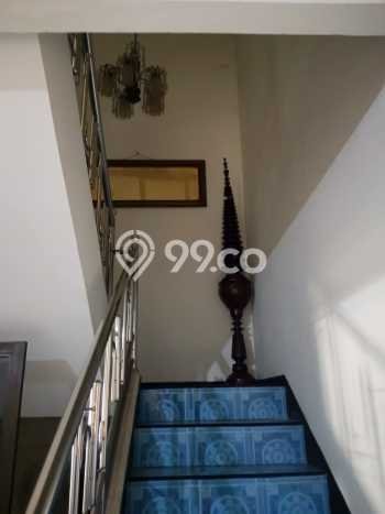 Siap Huni Rumah Mewah 8 Kamar di Sawahan Dekat ke Mana Saja Siap Huni Rumah Mewah 8 Kamar di Sawahan Dekat ke Mana Saja