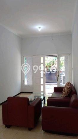 Rumah Strategis Modern Lb 100m2 di Jambangan, Surabaya Rumah Strategis Modern Lb 100m2 di Jambangan, Surabaya