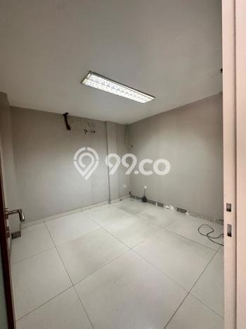 Unit Kantor Dijual di Surabaya LT 651m2 & LB 1340m2 Unit Kantor Dijual di Surabaya LT 651m2 & LB 1340m2