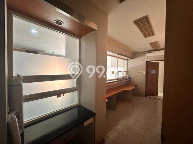 Unit Kantor Dijual di Surabaya LT 651m2 & LB 1340m2 Unit Kantor Dijual di Surabaya LT 651m2 & LB 1340m2