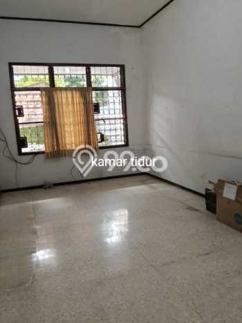 Hunian Eksklusif Siap Huni LT 347m2 di Dukuh Pakis, Surabaya Hunian Eksklusif Siap Huni LT 347m2 di Dukuh Pakis, Surabaya