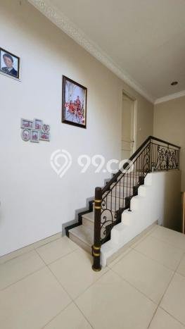 For Sale! Premium House LT 275m2 Desain Modern di Surabaya Kota For Sale! Premium House LT 275m2 Desain Modern di Surabaya Kota