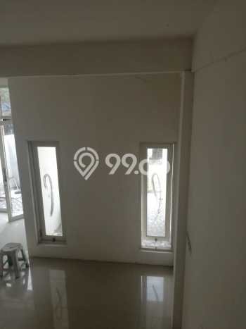 Dijual Cepat Rumah Favorit Siap Huni LB 180m2 di Tambaksari, Surabaya Dijual Cepat Rumah Favorit Siap Huni LB 180m2 di Tambaksari, Surabaya