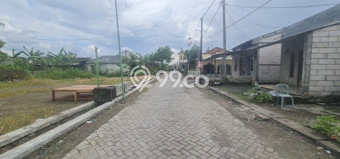 Lahan untuk Dijual Lokasi Menganti, Gresik Luas 650m2 - Lahan untuk Dijual Lokasi Menganti, Gresik Luas 650m2 -