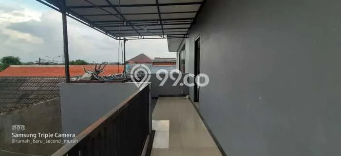 Dijual Rumah 6 Kamar Lokasi Strategis Nyaman dan Strategis di Sidoarjo Dijual Rumah 6 Kamar Lokasi Strategis Nyaman dan Strategis di Sidoarjo