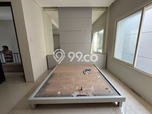 Dijual Rumah Mewah Exclusive di Wiyung, Surabaya Dijual Rumah Mewah Exclusive di Wiyung, Surabaya