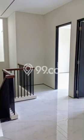 Rumah Eksklusif di Sambikerep, Surabaya, Luas 153m2m² Bangunan 268m2m² Rumah Eksklusif di Sambikerep, Surabaya, Luas 153m2m² Bangunan 268m2m²