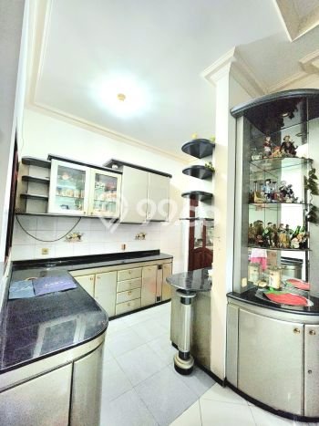 Jual Cepat Rumah LT 240m2m² / LB 410m2m² di Pusat Kota , Surabaya Jual Cepat Rumah LT 240m2m² / LB 410m2m² di Pusat Kota , Surabaya