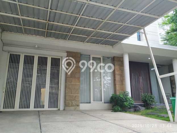 Rumah area , Surabaya, Luas 240m2m² Bangunan 231m2m² - JUAL CEPAT! Rumah area , Surabaya, Luas 240m2m² Bangunan 231m2m² - JUAL CEPAT!