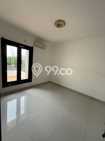Dijual Rumah Luas Megah Dengan View Eksklusif di Lidah Wetan, Surabaya Dijual Rumah Luas Megah Dengan View Eksklusif di Lidah Wetan, Surabaya