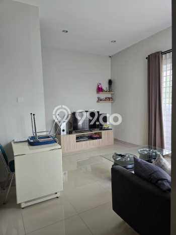 For Sale! Luxury House LT 180m2 Desain Elegan di Graha Raya For Sale! Luxury House LT 180m2 Desain Elegan di Graha Raya