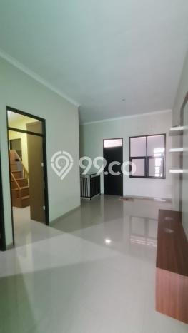 Rumah Strategis Modern Lb 100m2 di Cakung, Jakarta Timur Rumah Strategis Modern Lb 100m2 di Cakung, Jakarta Timur