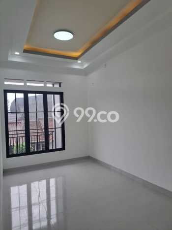 Rumah Elit Modern Tanpa Renovasi di BSD Griya Loka Tangerang Rumah Elit Modern Tanpa Renovasi di BSD Griya Loka Tangerang