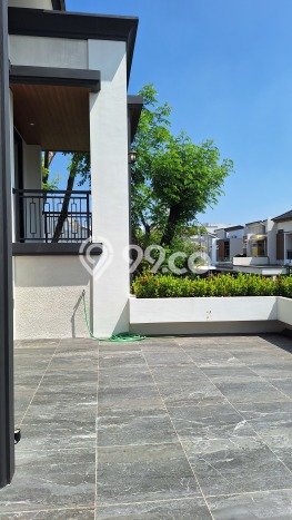 Rumah Elit LB 284m2 Siap Huni Desain Elegan di BSD, Tangerang Rumah Elit LB 284m2 Siap Huni Desain Elegan di BSD, Tangerang